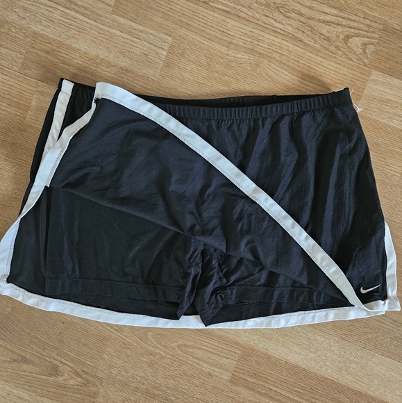 Nike Skort XL 16-18 Black White Athletic Skirt Shorts R-2361 - Picture 3 of 5